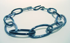 "chain" flame worked glass necklace by artist vivienne bell