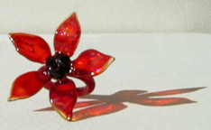 "flower ring" flame sculpted glass ring by artist vivienne bell